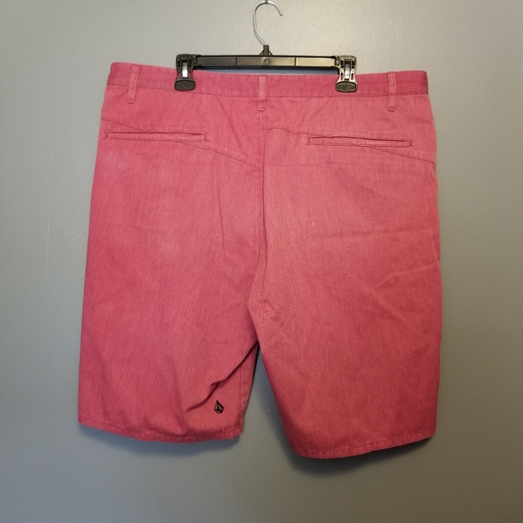 Volcom CORPO CLASS shorts faded red size 40 - Picture 4 of 9